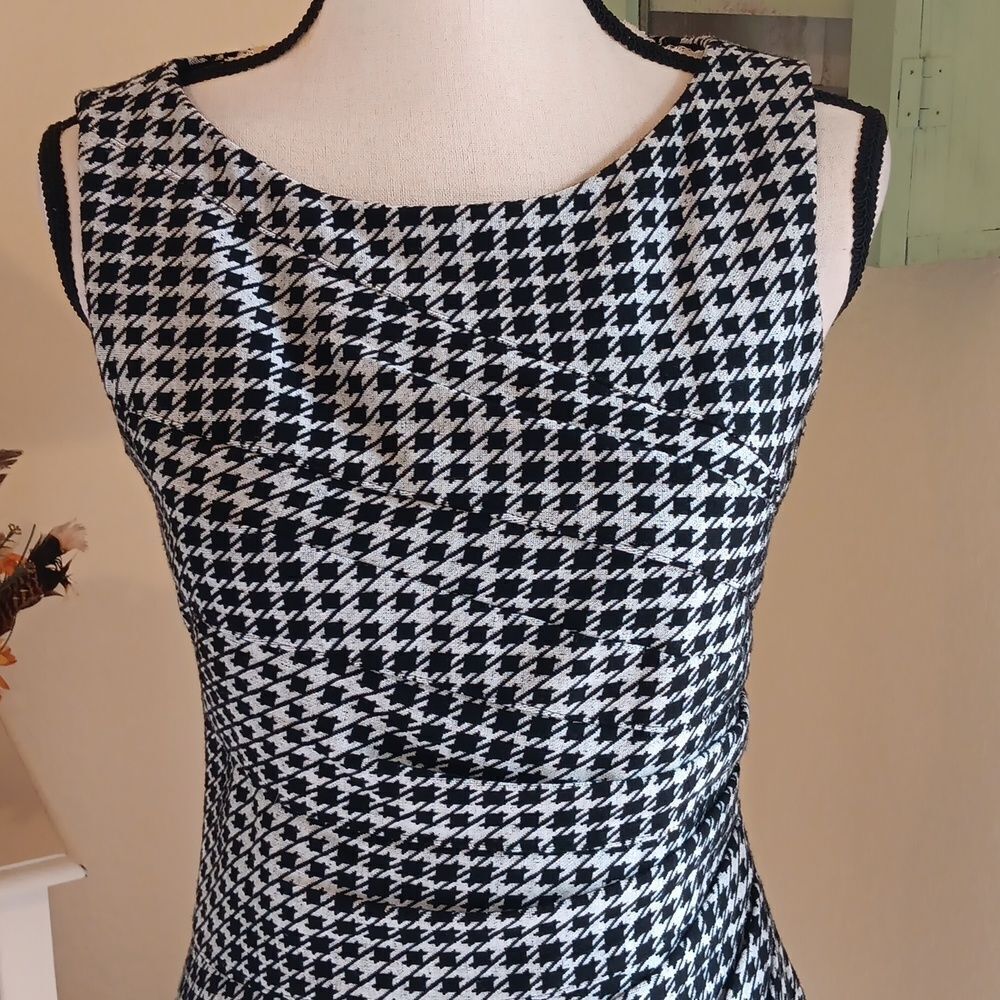 Jessica Simpson Black And White Houndstooth Check Dress . Career. Professional. - Picture 2 of 13